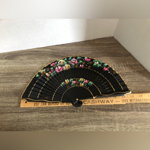 Elegant Black Floral Hand Painted Fan - Picture 9 of 9